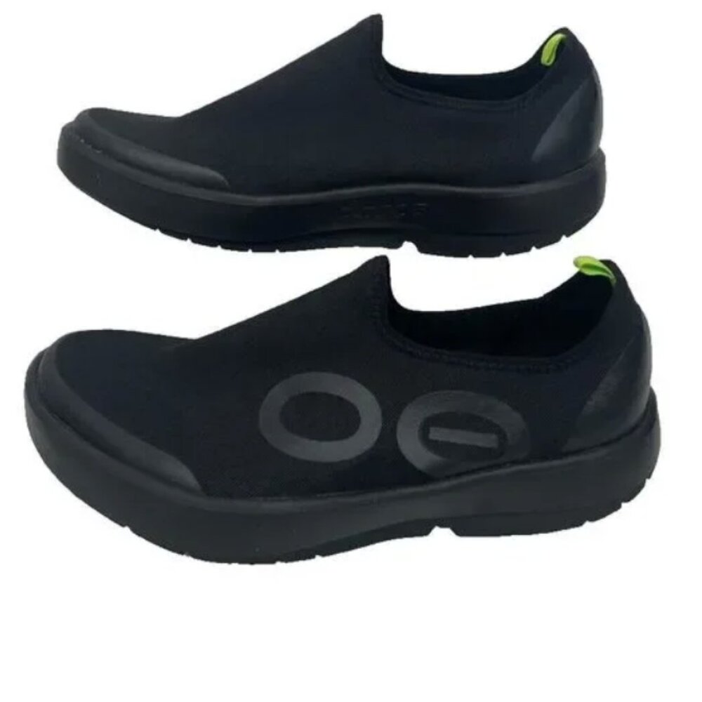OOFOS Men's Black Oomg Eezee Low Recovery Comfort Shoe Size 8.5